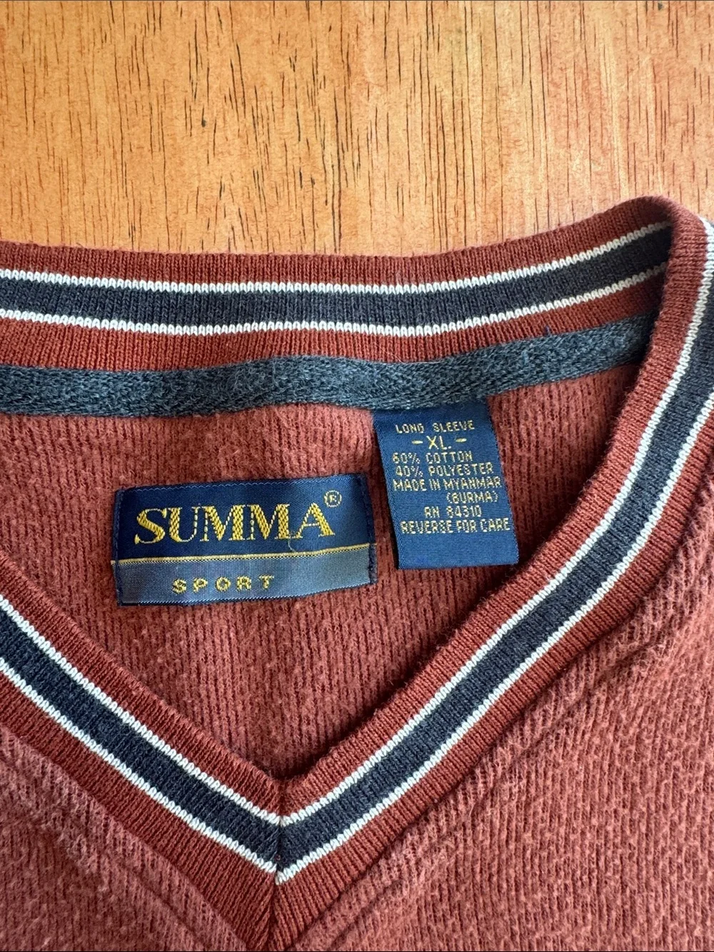 Summa Men’s XL Burnt Orange V-Neck Sweater - Men's Classic Pullover